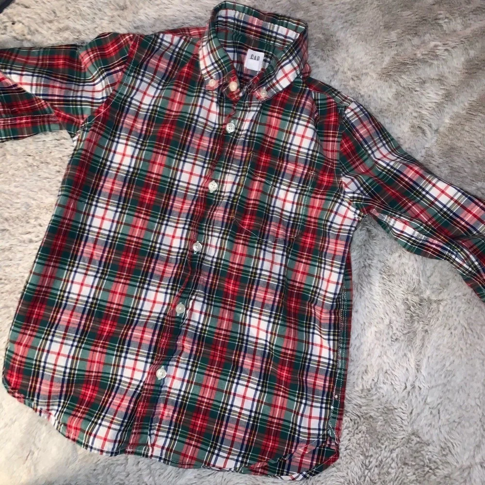 🎄🎄GAP YOUTH PAID SRESS BUTTON DOWN SHIRT🎄🎄